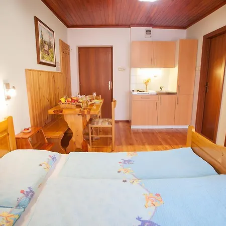 Apartma Lovec Cerkno